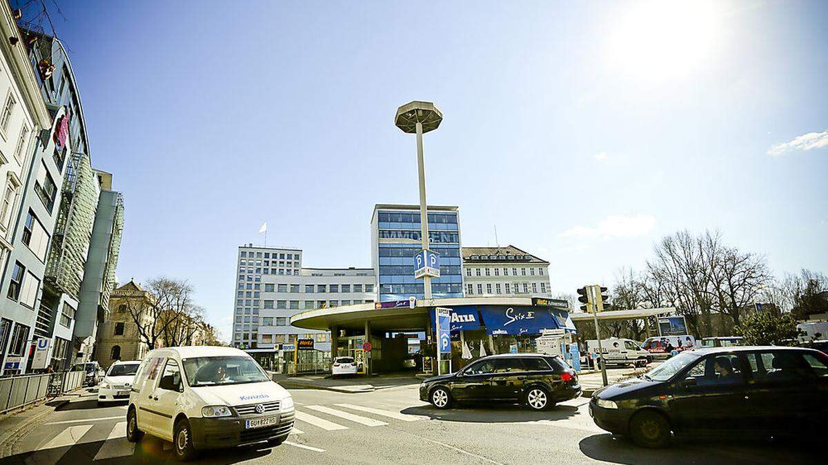 Hier soll künftig eine Straßenbahn um die Kurve fahren. Wenn es nach Nagl und Schwarz-Blau geht, schon ab 2022