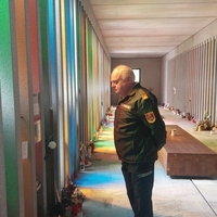 Klaus Portenkirchner an der Erinnerungsstätte in Kaprun