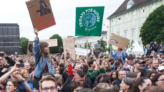 Rund 5.000 Besucher waren beim Climate Kirtag am Wiener Heldenplatz dabei.