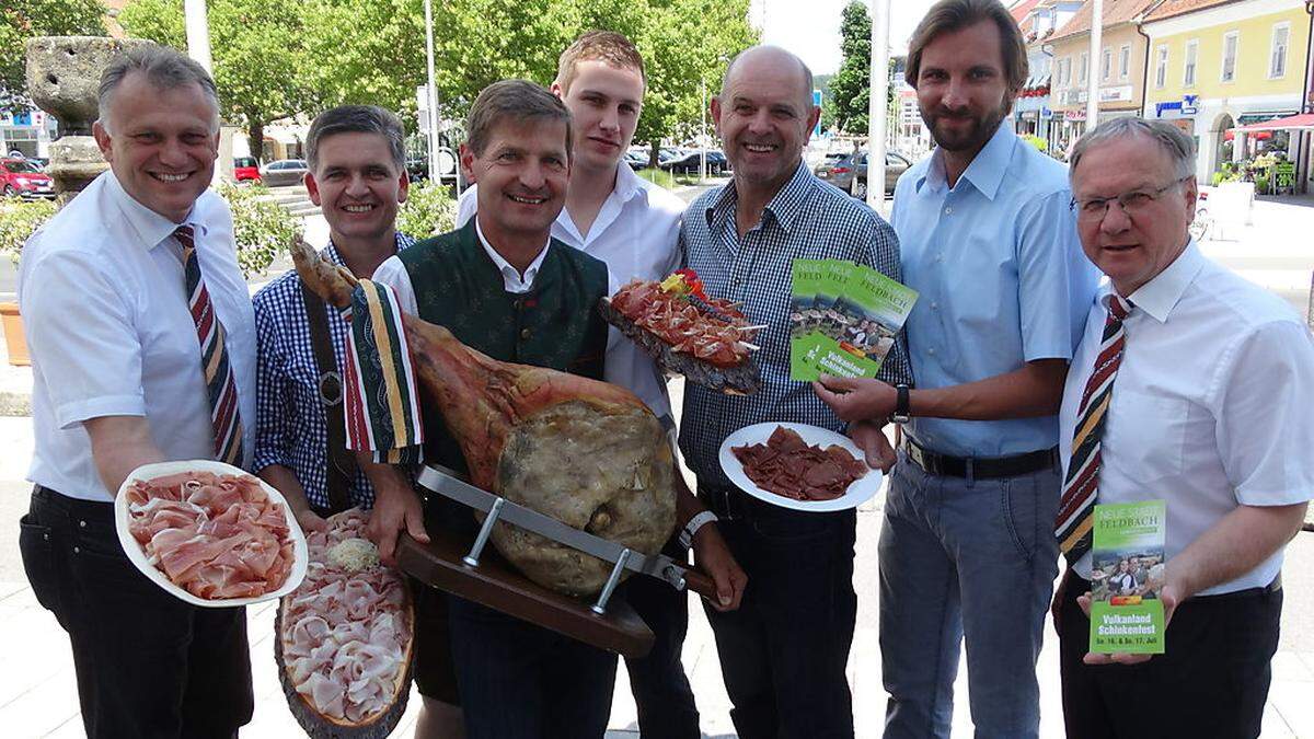 Kulinarischer Feiertag: Die neue Stadt Feldbach lädt zum großen „Vulkanland Schinkenfest“ nach Auersbach.