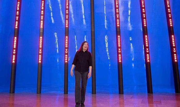 US-Künstlerin Jenny Holzer hat dem Museum zum Jubiläum drei Installationen geschenkt 