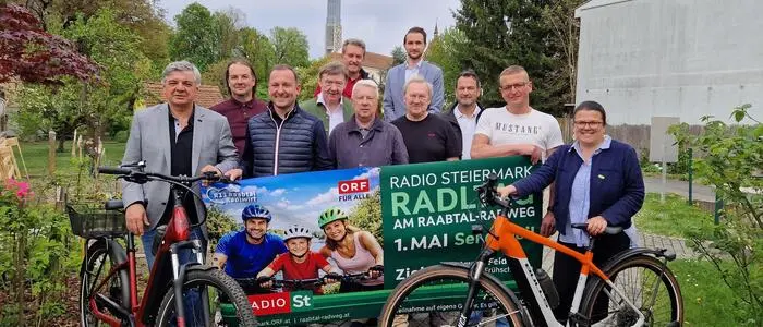 Die Raabtal-Radlwirte mit Sponsorenvertretern freuen sich schon auf das Auftakt-Event am 1. Mai