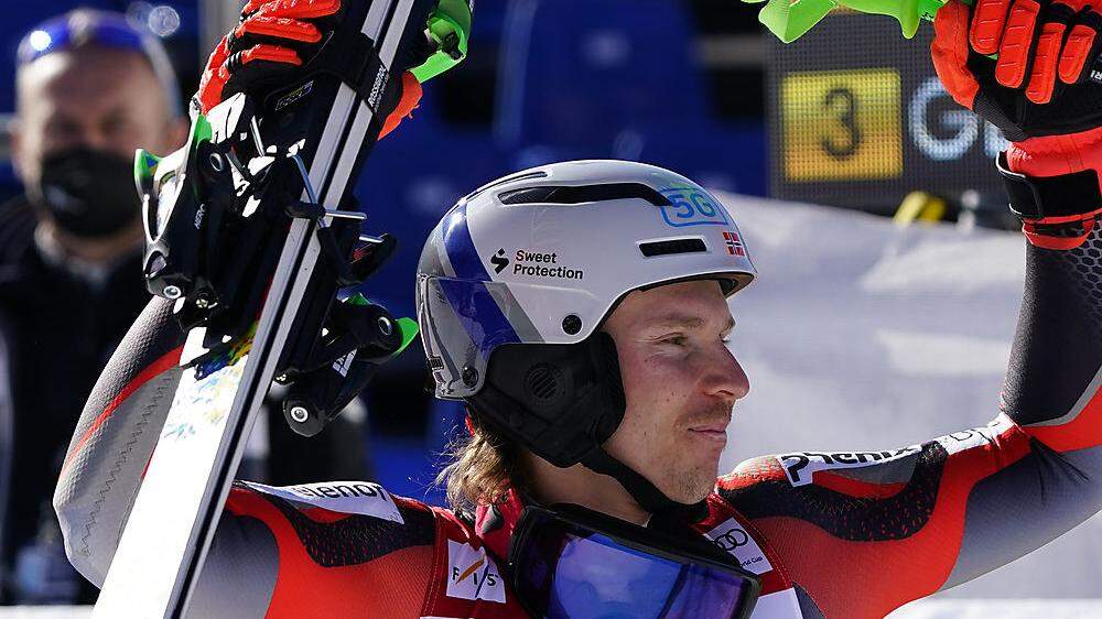 Henrik Kristoffersen gewinnt erneut in Garmisch