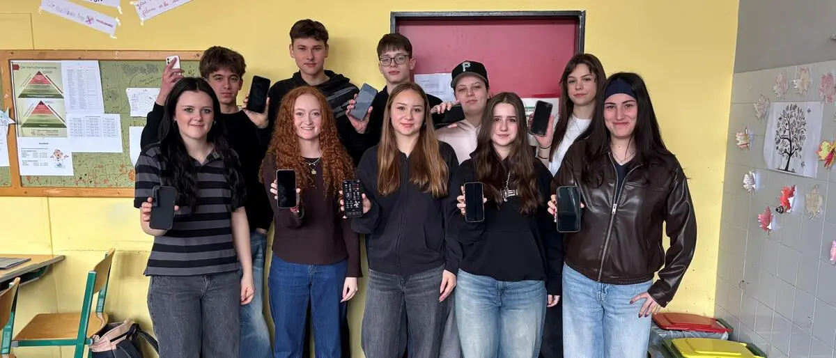 Nach drei Wochen ohne bekamen die Schülerinnen und Schüler des Alten Gymnasiums Leoben am Mittwoch ihr Smartphone zurück