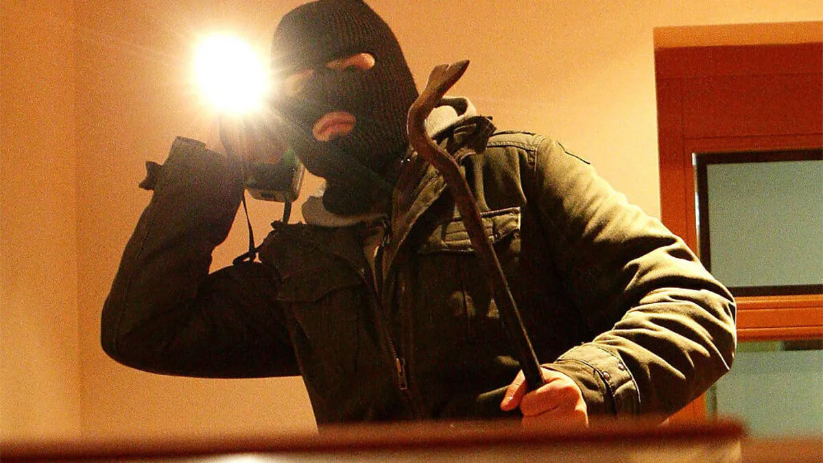 Unbekannte Täter stahlen aus einer Wohnung in Sillian in Osttirol unter anderem eine Bankomatkarte und hoben damit Geld ab (Symbolfoto)