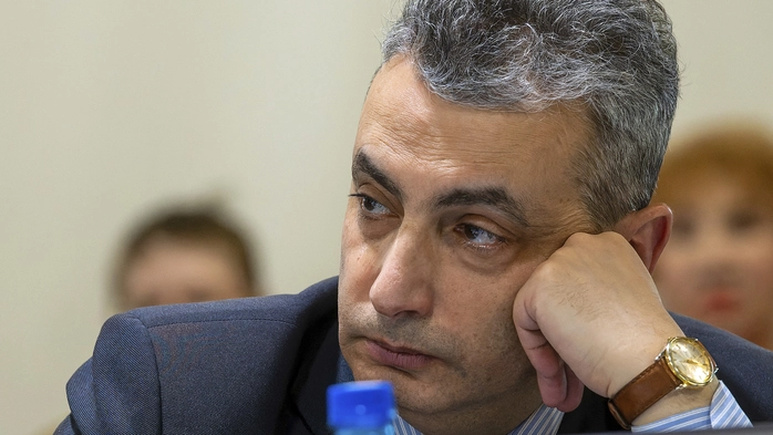Lew Schlosberg, prominenter Oppositioneller in Russland, steht vor Gericht 