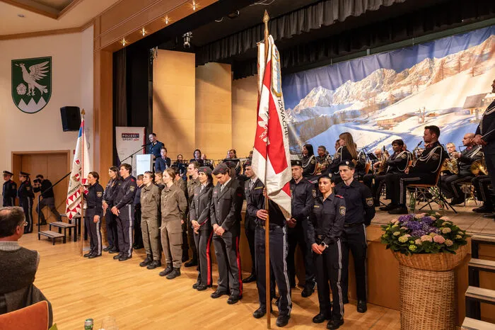 Rund 180 Sportlerinnen und Sportler aus den Exekutivbereichen Finanz, Justiz, Bundesheer und Polizei messen sich vom 28. bis zum 30. März 2023 im alpinen und nordischen Skisport ebenso wie im Skibergsteigen.