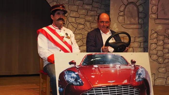 Ein Jahr hatten die Burgrichter zu Gurnitz Pause. Aber seit Freitag sind sie wieder da. Bei der Premiere der Faschingssitzungen durften die Ebenthaler wieder laut auflachen.