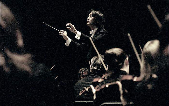 Kent Nagano dirigiert die "Lukaspassion" von Krzysztof Penderecki