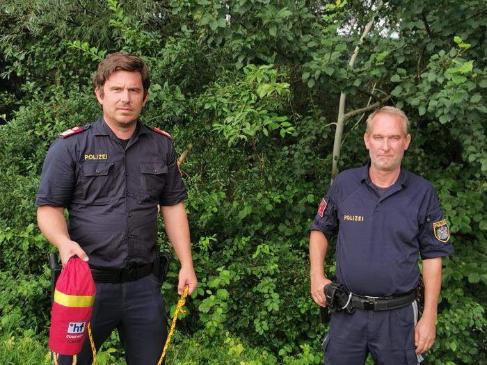 Rainer Schöfl und Bernhard Taudes von der Polizeiinspektion Wolfsberg 