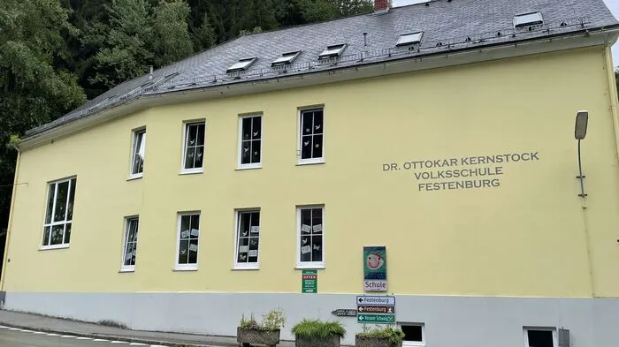 Die VS in Festenburg (St. Lorenzen am Wechsel) wird geschlossen