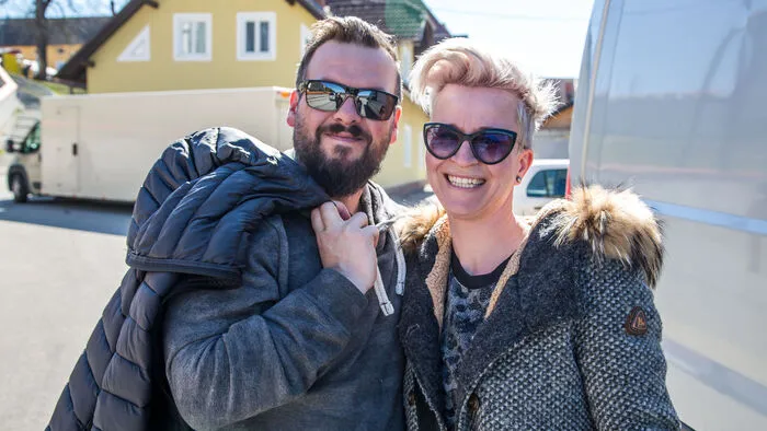 Daniela und Werner genossen das herrliche Wetter am Markt.  