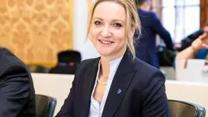 Eva-Maria Kroismayr-Baier (FPÖ) ist auch Stadträtin in Schladming: Das macht ein Nebeneinkommen zwischen 1151 und 4000 Euro zusätzlich (12 Mal im Jahr)