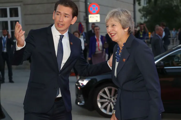 Bundeskanzler Sebastian Kurz hat zu Beginn des informellen Gipfeltreffens erneut Kompromissbereitschaft seitens Londons bei den Brexit-Verhandlungen gefordert. Gleichzeitig sei aber auch Kompromissbereitschaft der britischen Regierungschefin Theresa May gefordert. 