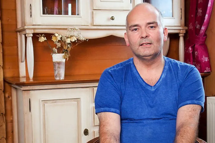 Heinz, 50-jähriger Verkaufsberater aus NÖ sucht „eine nette Dame um die 35.“ Denn „ich fühle mich wie 25 im Herzen mit der Reife eines 50 Jährigen.“ 'Er ist geschieden und hat zwei Kinder, die bei der Mutter leben, mit denen er aber regelmäßig Zeit verbringt. Heinz sehnt sich nach einer Frau, deren Charisma und Aura ihn berühren. Eine Frau mit Intellekt, denn „auch Intellekt macht sexy!“.
