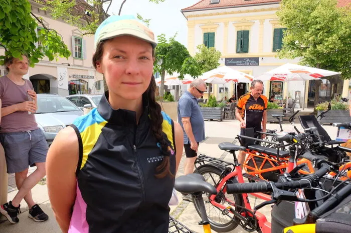 Projektleiterin Karen Greiderer tourt mit ihrem Team durch Österreich.