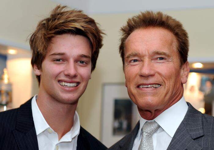 Arnold Schwarzenegger (r.) und sein Sohn Patrick 2011 bei der Eröffnung des Arnold Schwarzenegger Museums in Thal bei Graz