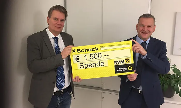Raiffeisen Versicherungsmakler spendeten 1500 Euro