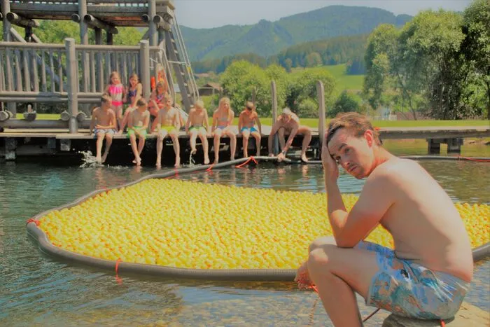 Die schnellste Gummi-Ente (Nummer 237) gehörte zu Werner Gruber aus Weiz, der sich über den Gewinn eines Fahrrads freuen durfte.