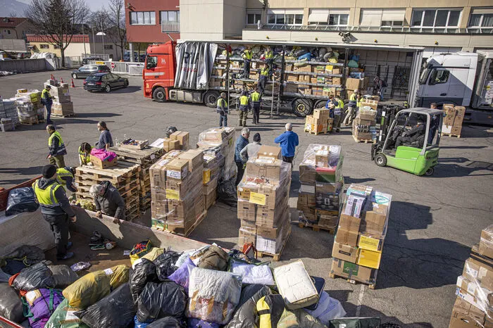 Rund 100 Tonnen an Warenspenden werden diese Woche in Villach in Richtung Ukraine geschickt