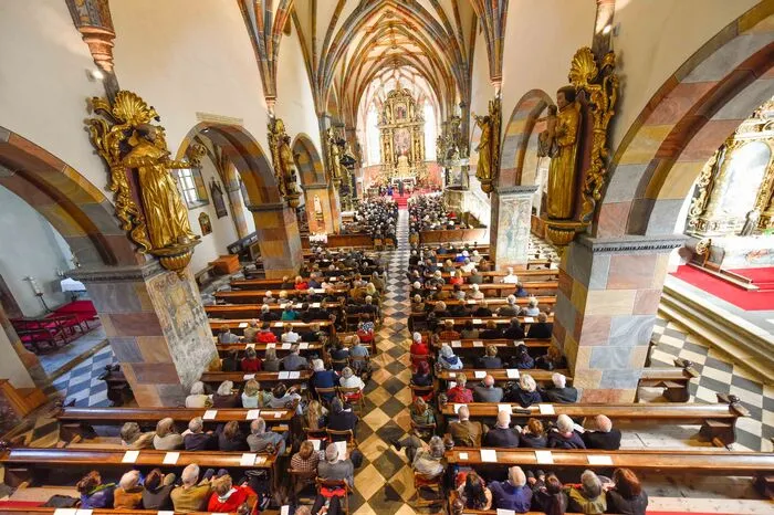 Nach dem Festkonzert mit den "Solisti Veneti" in der Stiftskirche Millstatt ...