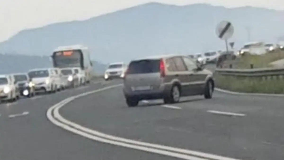 Zahlreiche Autos drehten auf der Schnellstraße einfach um 