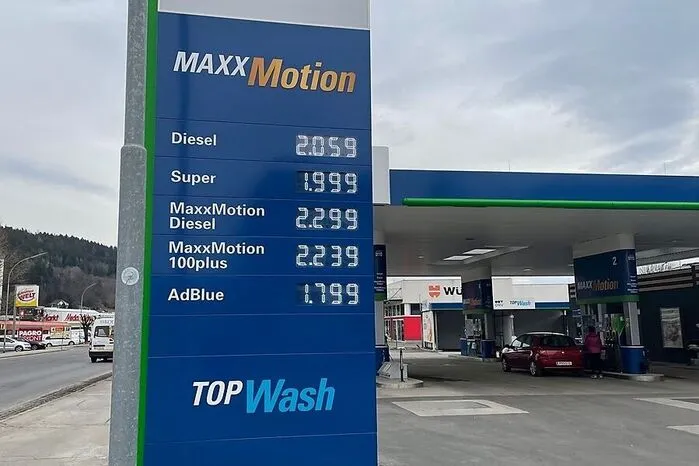 Dienstag, 15. März, um 12.15 Uhr: OMV-Tankstelle in der Villacher Straße in Spittal.