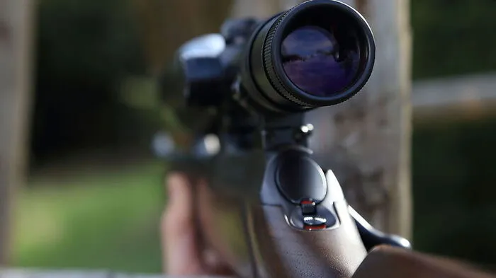 Top 10: Bei Einschießübungen mit einem Jagdgewehr wurde ein 68-jähriger Weststeirer am Oberschenkel getroffen.