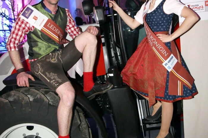 Bei der Wahl am Samstagabend in der Zollfeldhalle nahe St. Donat hatten die 20-jährige Studentin Claudia Mölschl und der 28-jährige Techniker Manuel Reinsperger klar die Nase vorne (unser Foto). 