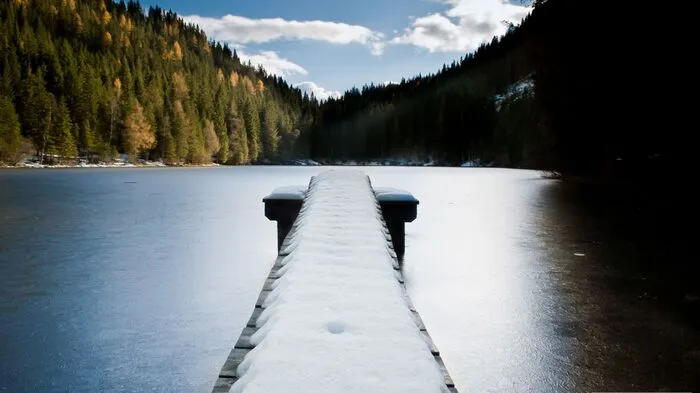 Zugefrorener Auerlingsee.