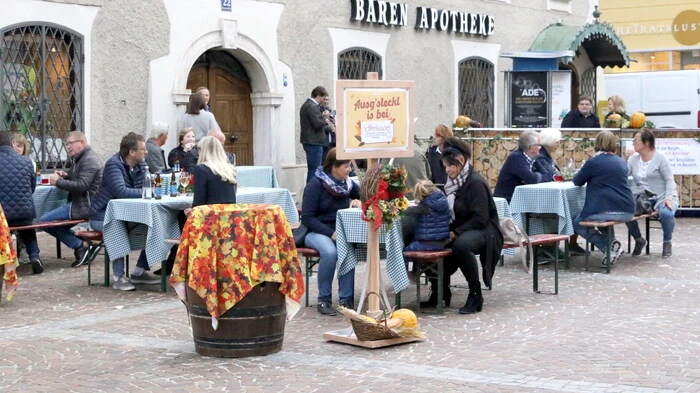 „Ausg'steckt is“ – unter diesem Motto wird an zwei Wochenenden am Unteren Platz in St. Veit zum Herbstfest geladen.