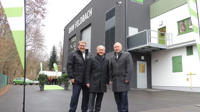 Eröffnung des Biomasse-Heizwerks: Martin Graf (Vorstandsdirektor), Bürgermeister Josef Ober, Christian Purrer (Vorstandssprecher)