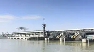 Bildnummer: 59746335  Datum: 28.04.2013  Copyright: imago/Volker Preußer
Wasser-Kraftwerk Freudenau an der Donau der Verbund AG in Wien, Österreich, Wien, 02. Wien Österreich Gesellschaft x0x xkg 2013 quer Reise 

 59746335 Date 28 04 2013 Copyright Imago Volker Preußer Water Power plant Freudenau to the Danube the Network AG in Vienna Austria Vienna 02 Vienna Austria Society x0x xkg 2013 horizontal travel  