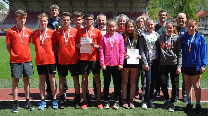 Insgesamt elf Schulen haben an den Leichtathletik-Landesmeisterschaften der Ski- und Sporthauptschulen in Kapfenberg teilgenommen. Dabei traten sie in vier Disziplinen an: 60-Meter, Weitsprung, Kugelstoßen und 1500-Meter.