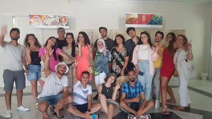 Im griechischen Lefkada läuft die Ausstellung mit Werken des Kunst- und Friedensprojektes "See the Big Picture", das vom Trofaiacher Verein Art Mine initiiert wurde, sehr erfolgreich in der Gemeinde-Galerie.