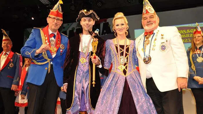 Zum 23. Mal laden die Narren der Faschingsgilde Straß zu ihren beliebten Faschingssitzungen.
