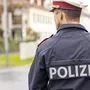 Die Polizei sucht nach dem Mann 