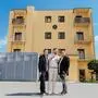 Christian Marent, Bernhard Langer und Alexander Marent vor dem neuen ML Businesshotel in Lannach