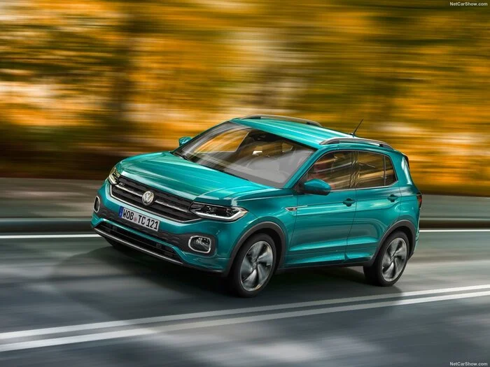 Platz 20: VW T-Cross | Platz 20 geht an den VW T-Cross: Er holt sich 934 Verkäufe, einen Marktanteil von 1,1 Prozent und ein Plus im Vergleich zum Vorjahr von 10,1 Prozent.