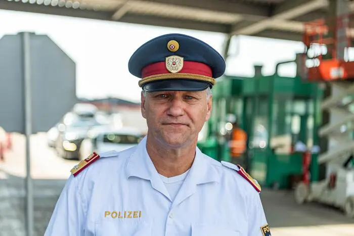 Der stellvertretende Leiter der Landesverkehrsabteilung, Oberst Klaus Rexeis