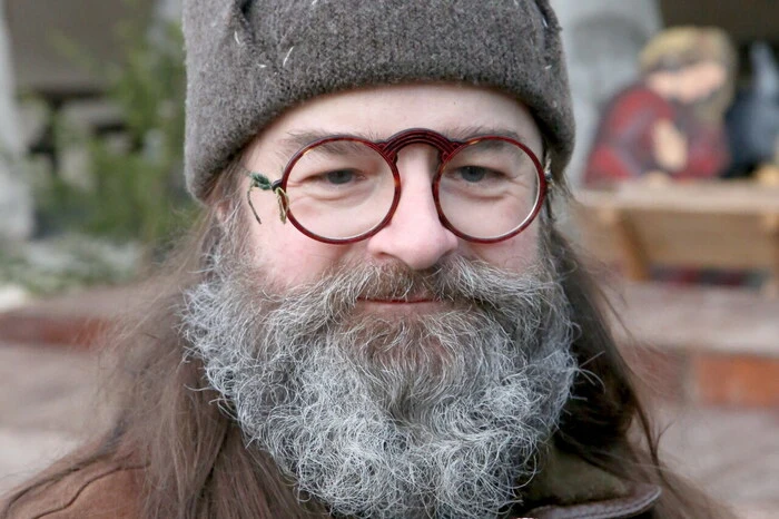 „Wir wollen uns mit unseren „Wintermarkttagen“ von den anderen Adventmärkten etwas abheben“, sagte Herold Heinrich Gressel (Foto), der seit Jahren gemeinsam mit Altbürgermeister „Alt-Fürst“ Max Koschitz den Adventmarkt auf die Beine stellt.