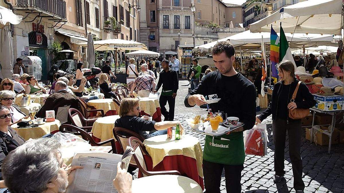 32 Prozent der Klein- und Mittelunternehmen im Handel und im Tourismus fürchten ums Überleben.