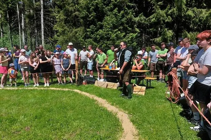 Zahlreiche Besucherinnen und Besucher sowie viele Teilnehmer folgten der Einladung.
