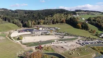 Der Reiterhof Stückler in St. Margarethen zählt zu den größten und schönsten Reitanlagen in ganz Österreich