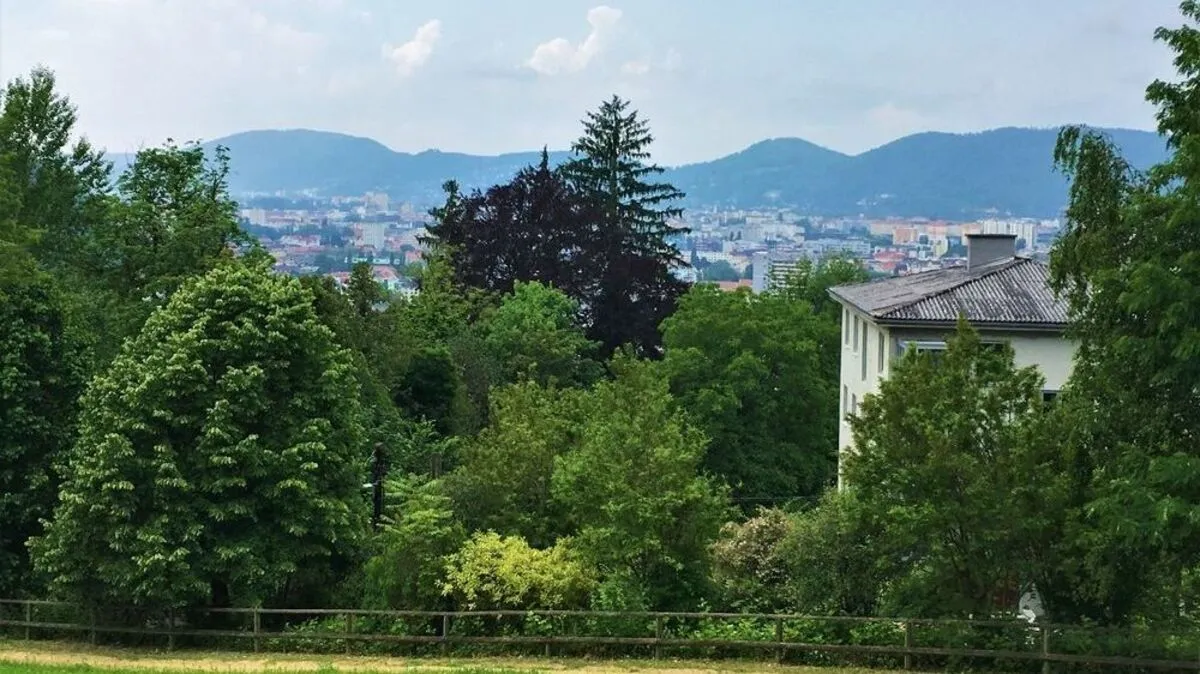 Ab Dienstag klettern die Temperaturen wieder über 30 Grad - ab Mittwoch deutlich