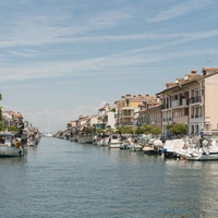 Urlaubserinnerungen der besonderen Art nehmen am Hafen von Grado ihren Anfang