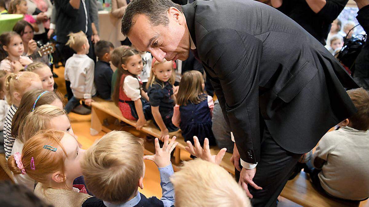 Kern bei der Eröffnung eines steirischen Kindergartens 