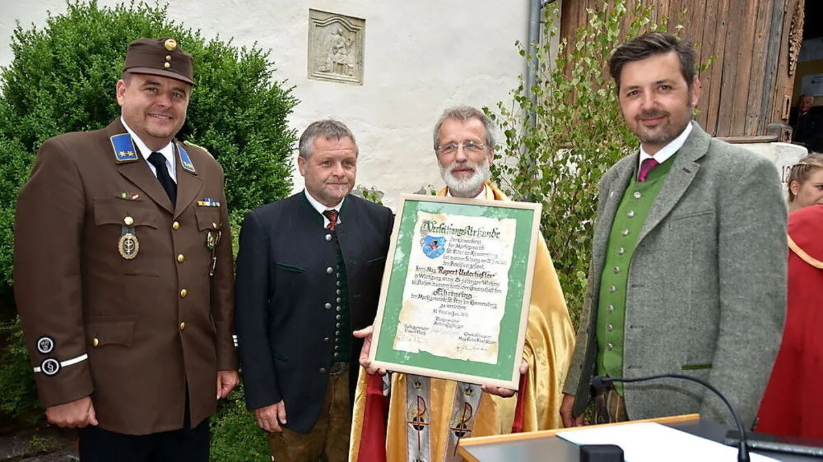 Ehrenring für Diakon Rupert Unterkofler, im Bild mit Günter Novak-Kaiser, Edmund Plank und Herbert Göglburger