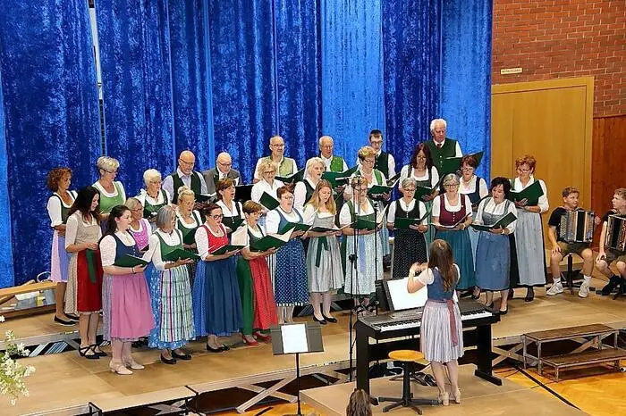 Unter Obmann Josef Watz und Chorleiterin Ursula Moritz boten die Sängerinnen und Sänger ein anspruchsvolles, ins Ohr gehendes Programm.