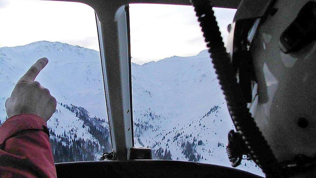 Die Tote wurde mit einem Hubschrauber des Innenministeriums geborgen (Sujetbild)